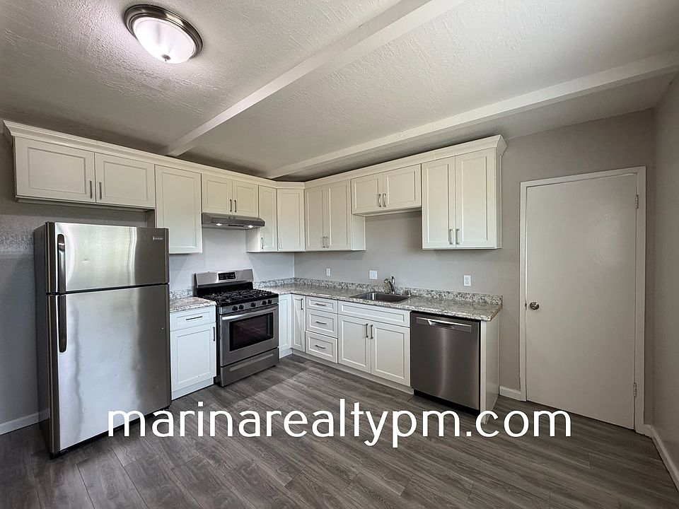 1st image of 410 Washington St #E