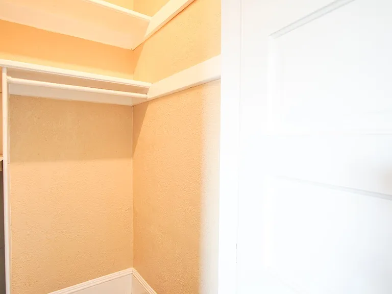 1008 N Killingsworth St #2 — Photo 10