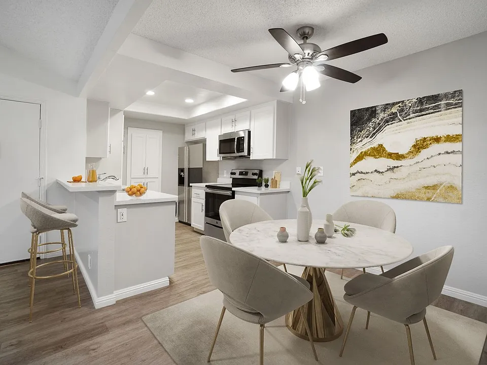 River Oaks Apartments