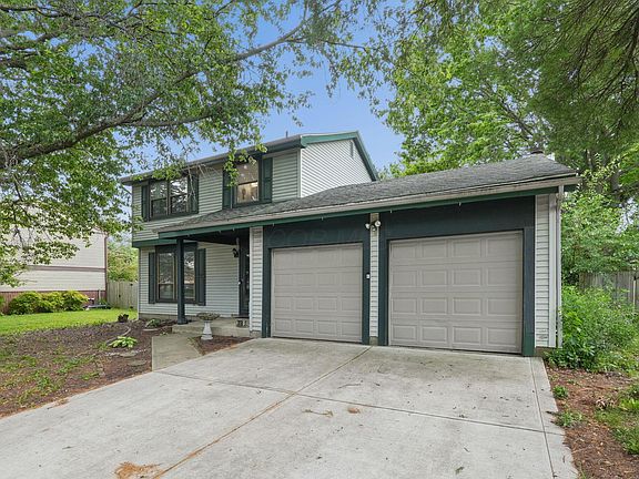 3rd image of 2856 Chatsworth Way