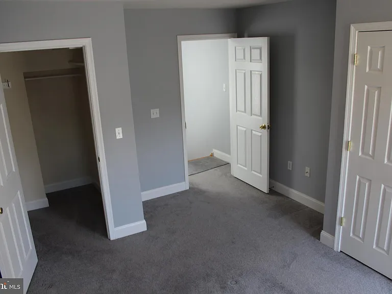 604 S Luzerne Ave — Photo 18