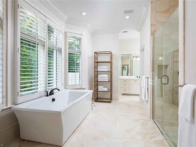 2595 Half Moon Walk — Photo 20