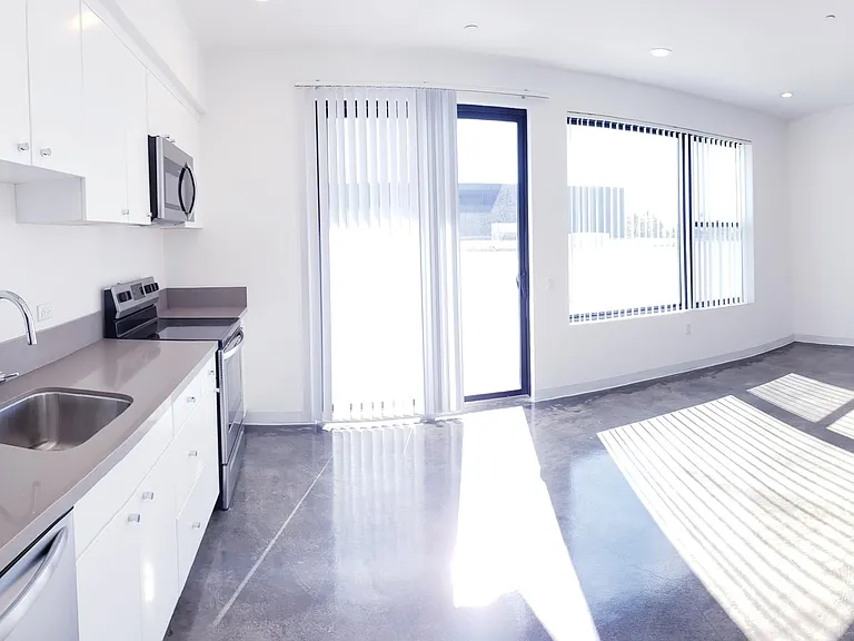 3953 1st Ave #5E — Photo 11