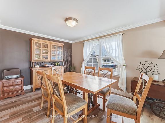 3rd image of 15 Braemar Dr