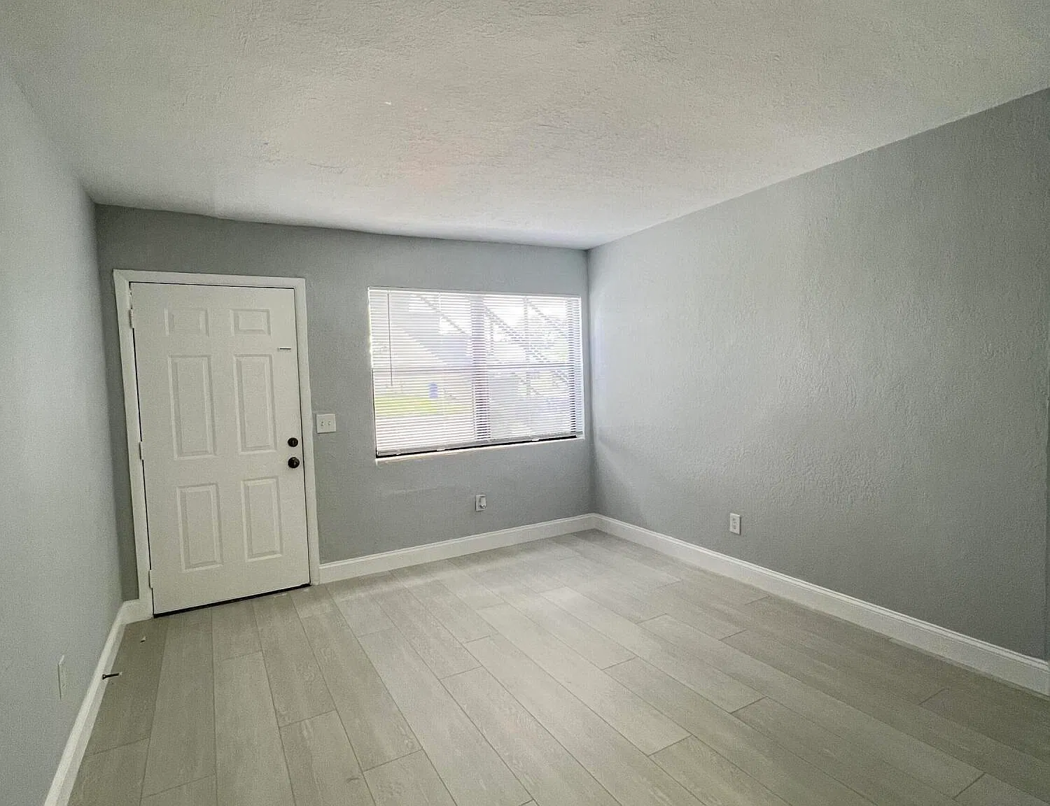 2 bed, 1.0 bath, 720 sqft, $1,500 — Photo 4