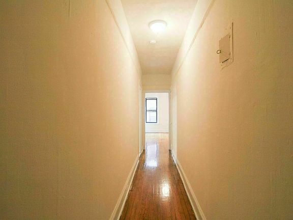 4th image of 1124 46th Ave APT 4I