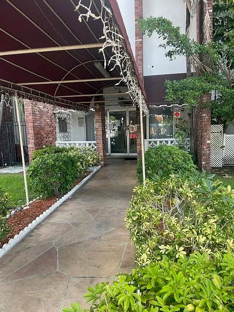 1 bed, 1.5 bath, 959 sqft, $1,400 — Photo 4