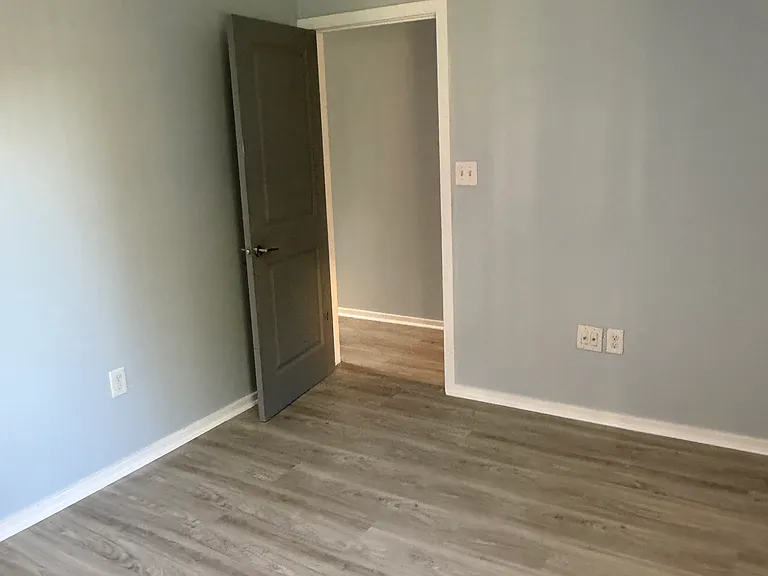 811 N Franklin St #101 — Photo 7