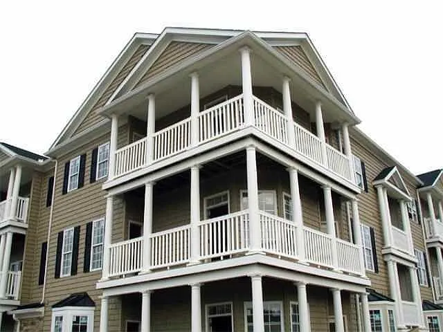 1825 Suncrest Vlg photo 1