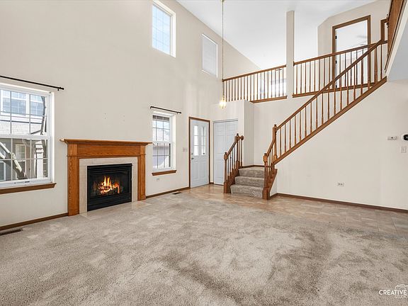 4th image of 651 Lancaster Cir