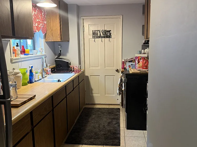 5605 Badger Ct — Photo 2