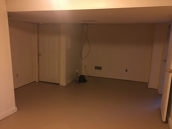 4th image of 3213 Olive Dr