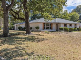 3002 Tanglewood Dr, Commerce, TX 75428