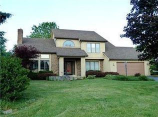23 Cambray Dr, Fairport, NY