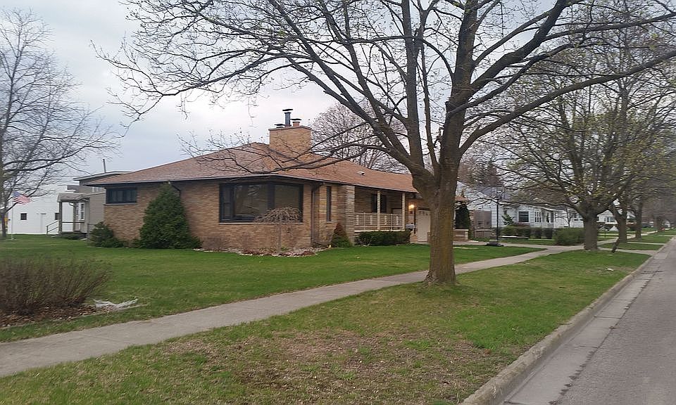 1st image of 233 Bedford St