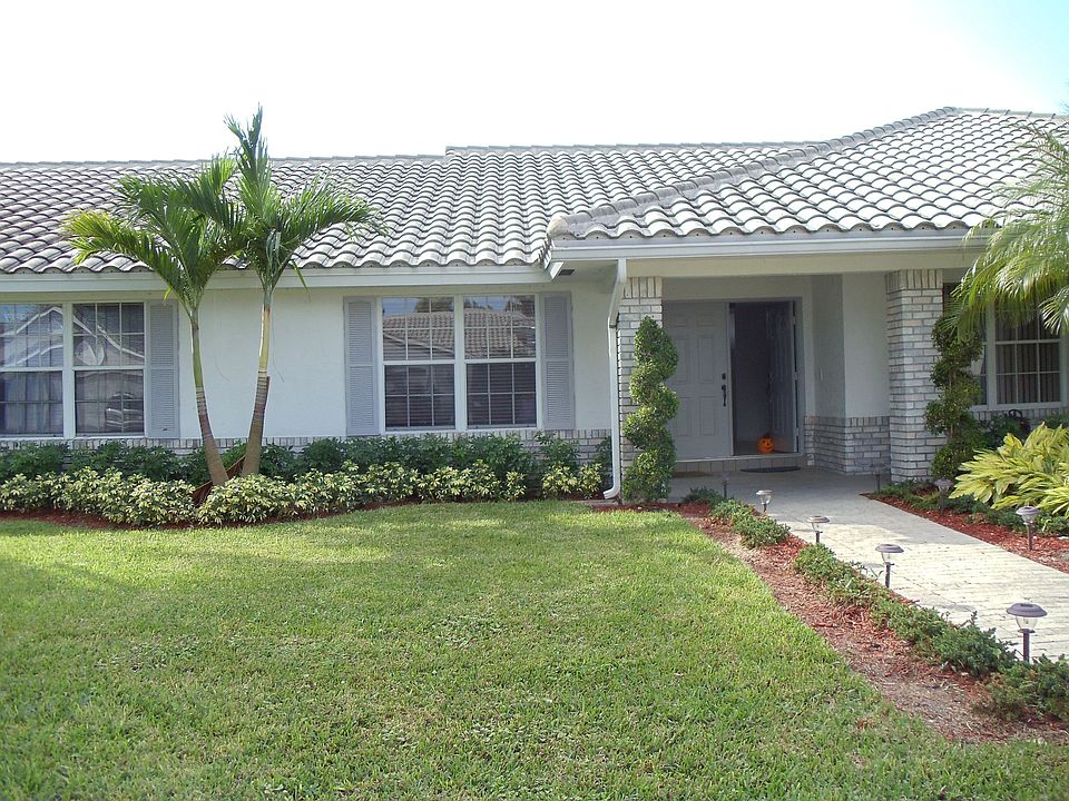 1st image of 1733 SW 103rd Ln