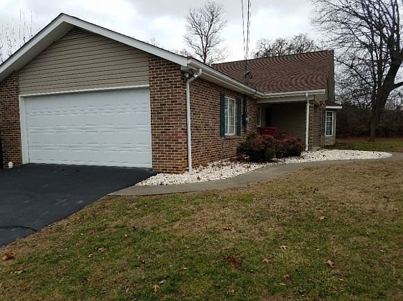 1st image of 1112 Estate Dr
