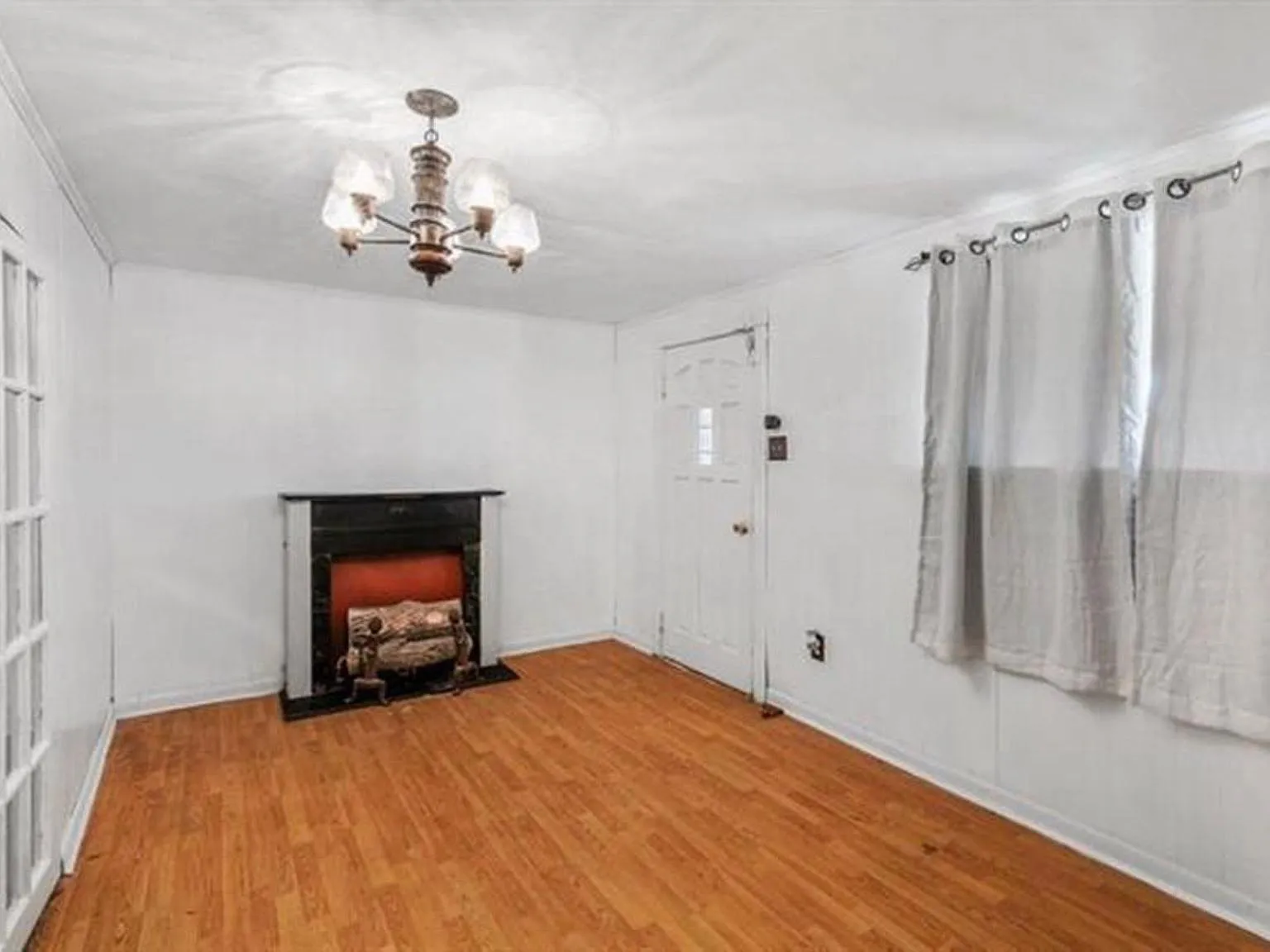 306 Booker St — Photo 3