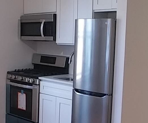 4th image of 464 Clinton Ave #I6