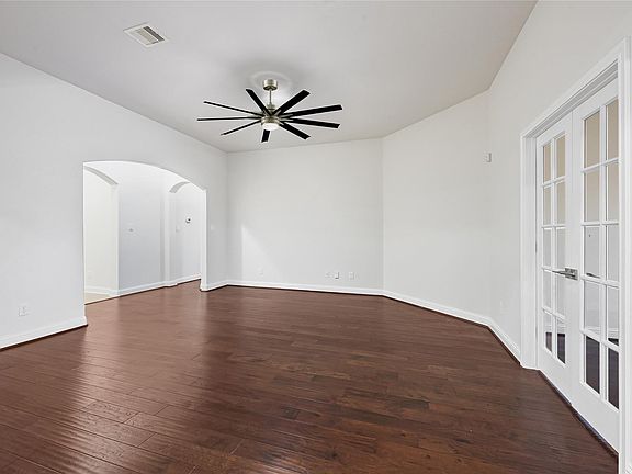 5th image of 15914 Maplewick Dr