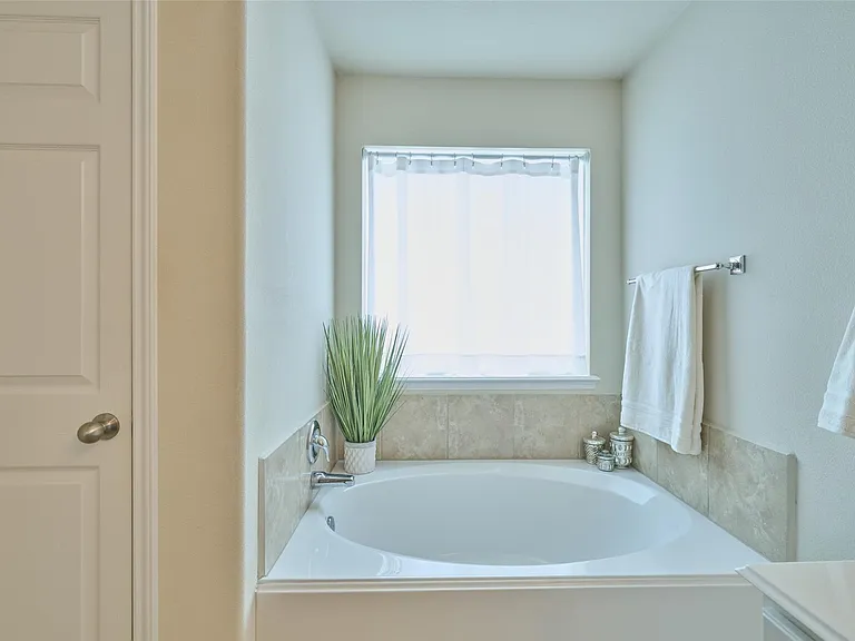 9940 Yearling Pl — Photo 23
