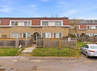 33 Taunton Rd E #12, Oshawa, ON L1G 3T6