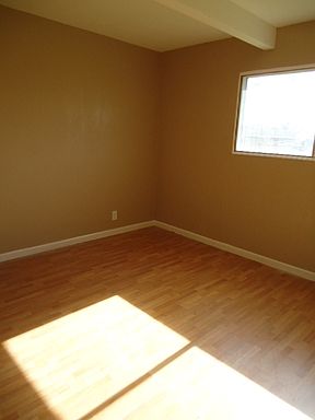 5th image of 1327 Connecticut St