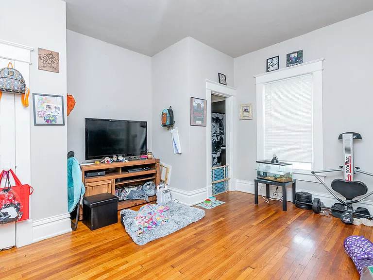 224 E Main St #B — Photo 14
