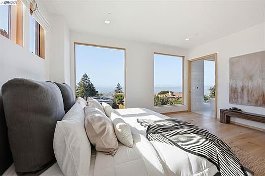 5th image of 1024 Grizzly Peak Blvd