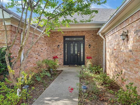 3rd image of 605 Shiloh Ridge St