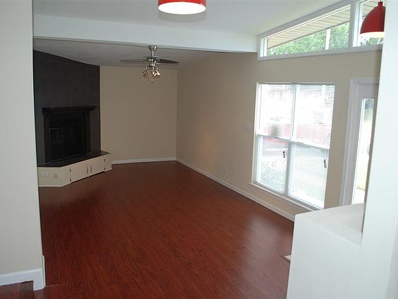 5th image of 1008 Rainbow Ave