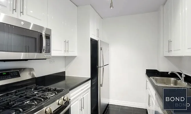 Rented by Bond New York | media 16