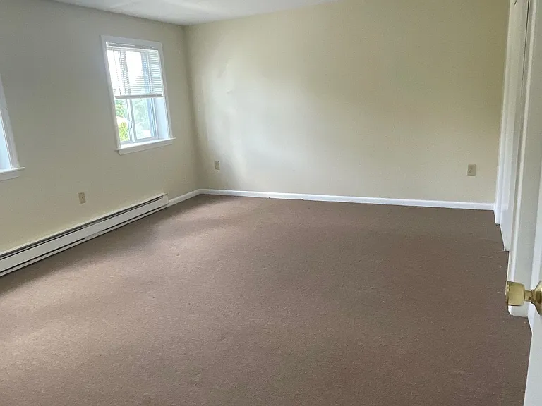 46 Hawthorne St — Photo 8