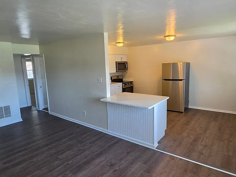 1810 Sparrow Rd — Photo 4