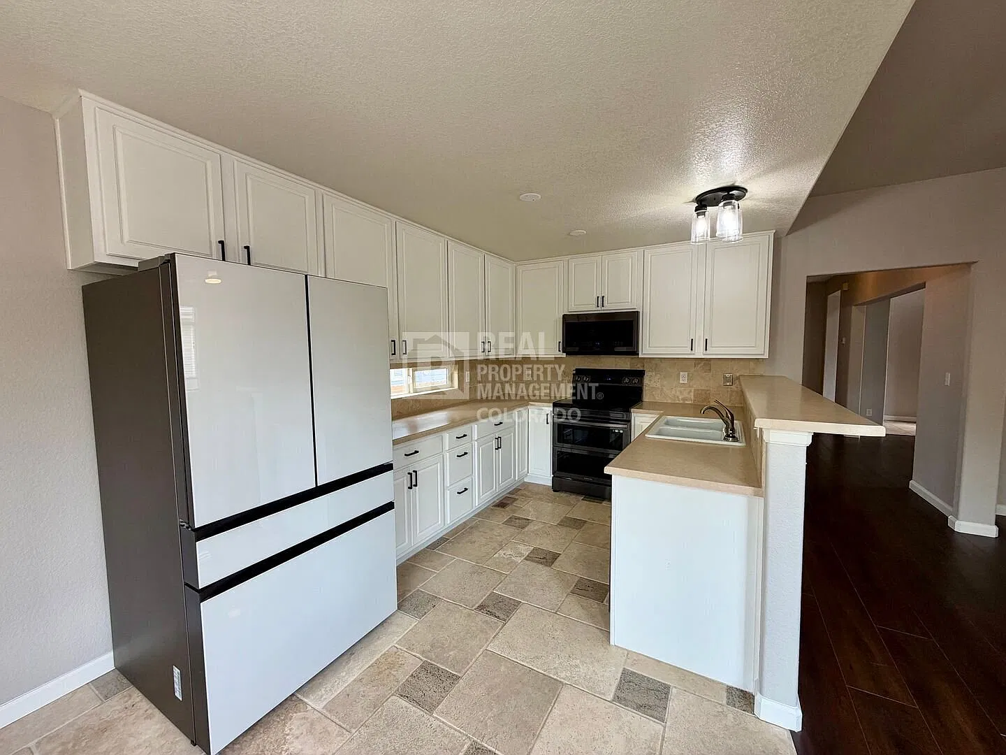 Spacious 4-Bedroom Thornton Home with Finished Basemenr & Fenced Private Yard — Photo 2