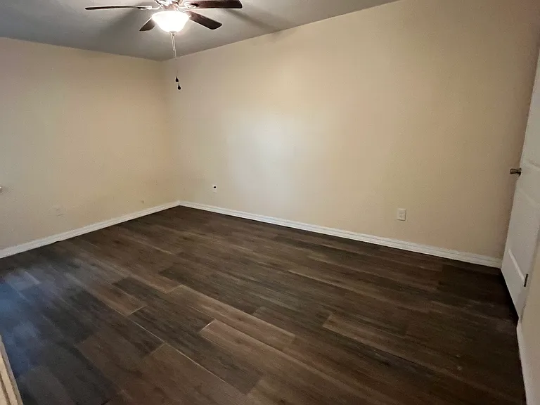 6276 Ferguson Ct — Photo 10