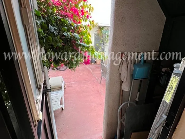 01445CA — Photo 28