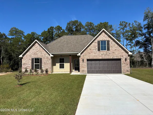 5943 Admiral Cv, Ocean Springs, MS 39564