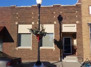 219 W Main St, Pipestone, MN 56164
