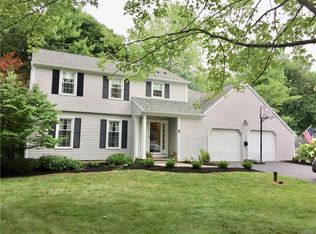 5 Teasel Ln, Skaneateles, NY 13152
