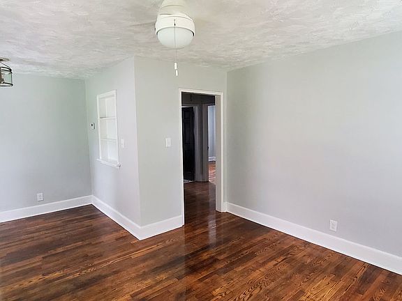 2nd image of 15 Branch Ct