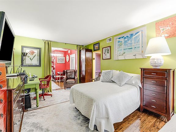 4th image of 1616 Euclid Ave APT 12