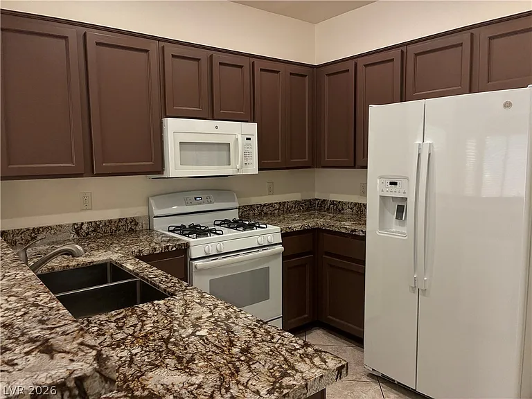 2581 Leighton Ave — Photo 9