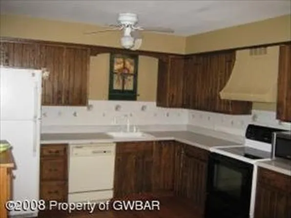 21 Old Mill Rd, Wilkes Barre, PA 18702