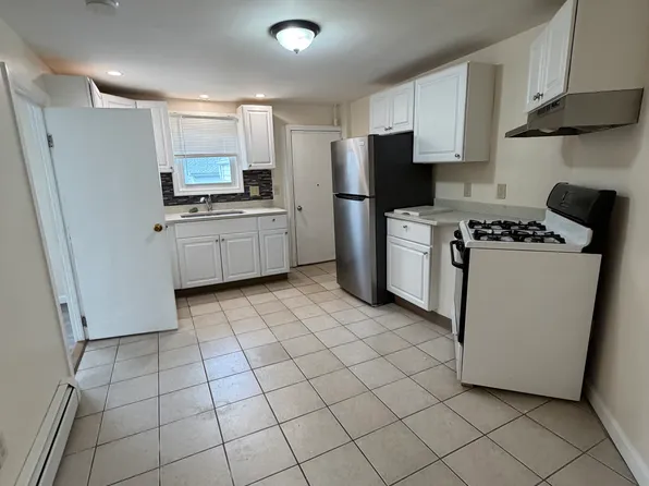 88 Mill St #2, Cumberland, RI 02864