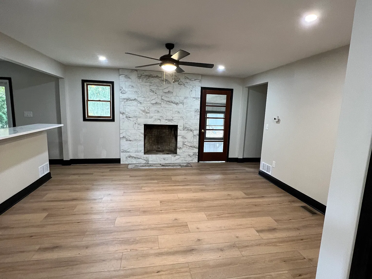 2 bed, 1100 sqft, $1,800 — Photo 4