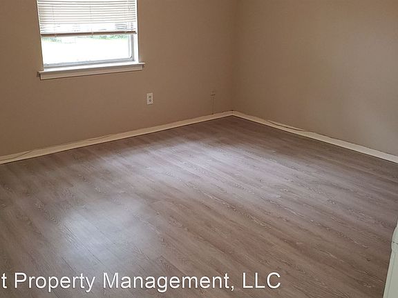 3rd image of 3636 Spottswood Ave APT 8