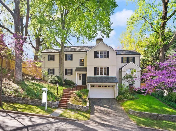 5152 Manning Pl NW, Washington, DC 20016