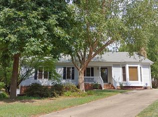 2600 Pine Creek Ct, Raleigh, NC 27613