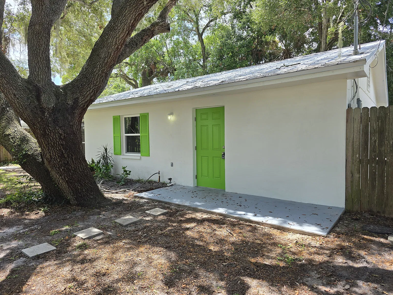 2 bed, 742 sqft, $1,800 — Photo 1